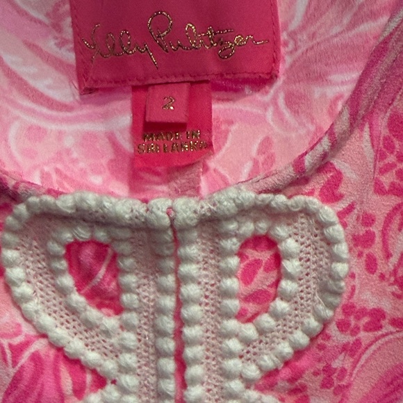 Lilly Pulitzer Pink and White Embroidered Short Set . - Picture 4 of 9